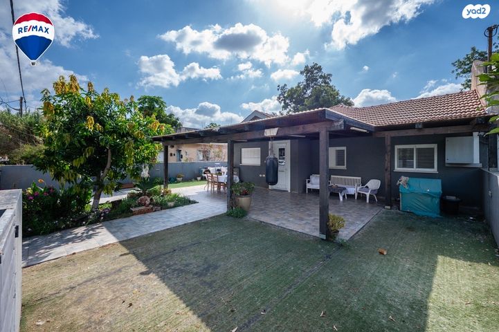 דו משפחתי, הנחל, פרדס חנה כרכור