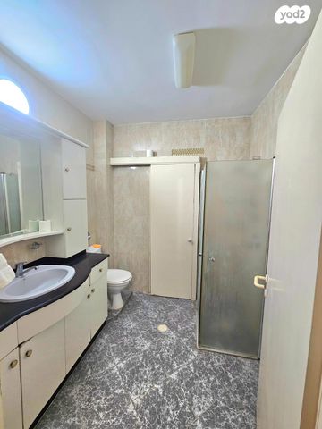 דירה, הנשיא, גבעת הזיתים, פסגת לוד, לוד