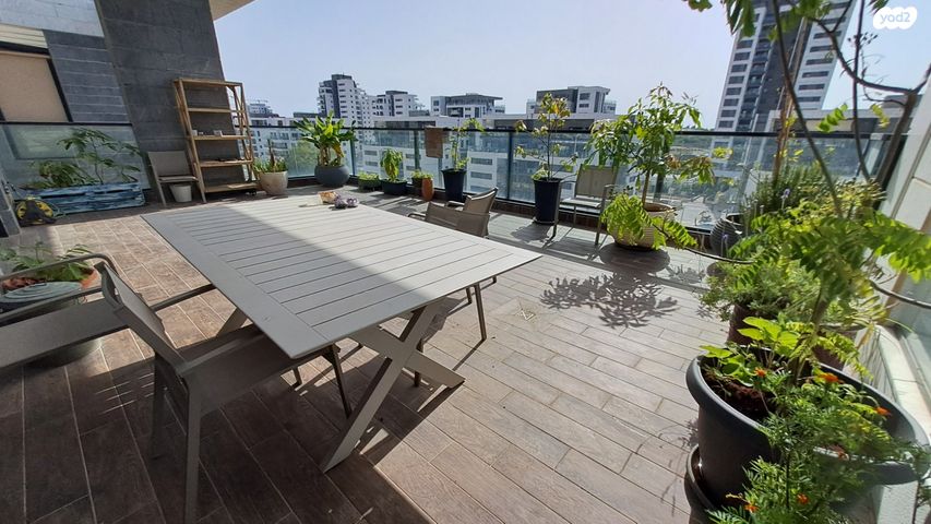 גג/ פנטהאוז, אור ים, אור עקיבא