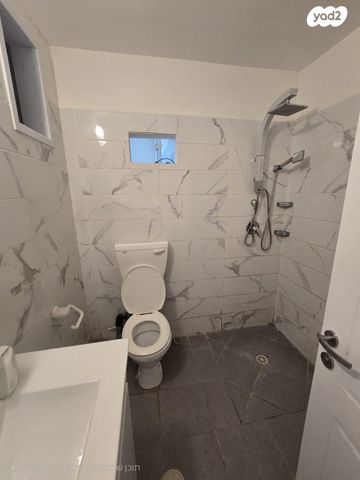 דירה, רחבת יפתח הגלעדי, מלכי ישראל, קרית גת