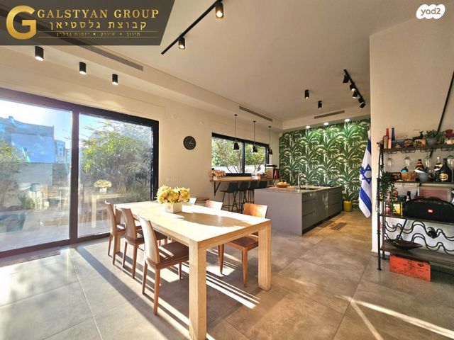 בית פרטי/ קוטג', הזכוכית, בית אליעזר, חדרה