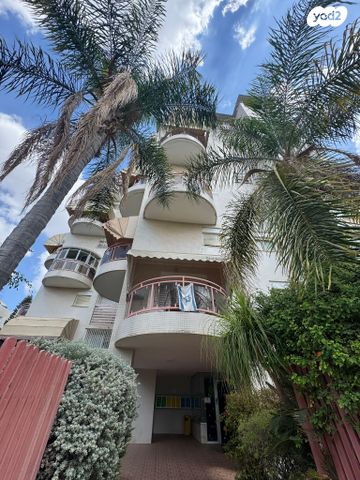 דירה, רא"ל חיים ברלב, היובל, שרונה, רחובות