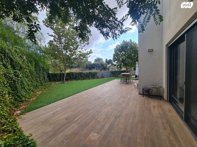 בית פרטי/ קוטג', מרכז פרדס חנה, פרדס חנה כרכור