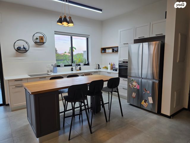 דופלקס, תל מונד