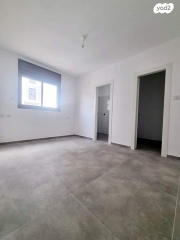 דירה, משה רינת, קרית רבין, חולון