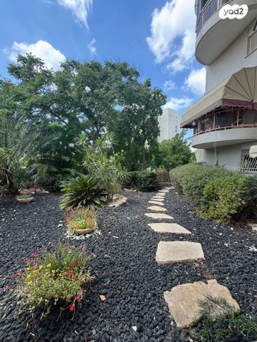 דירה, רא"ל חיים ברלב, היובל, שרונה, רחובות