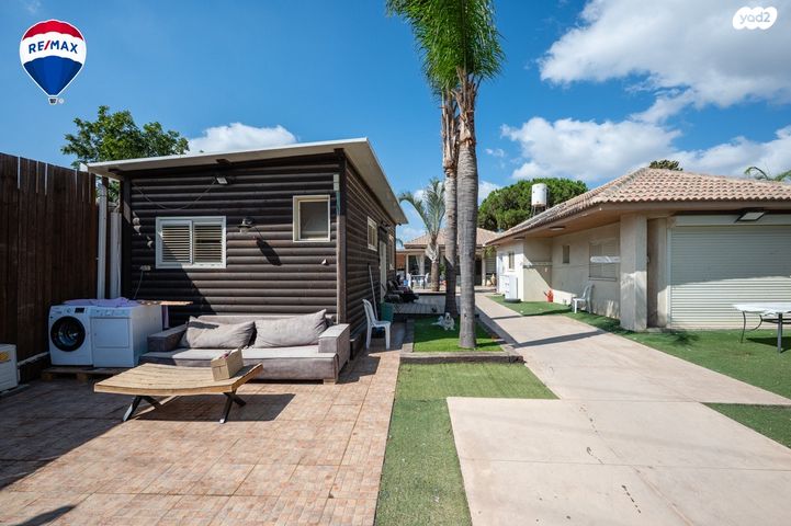 דו משפחתי, נווה אשר, פרדס חנה כרכור