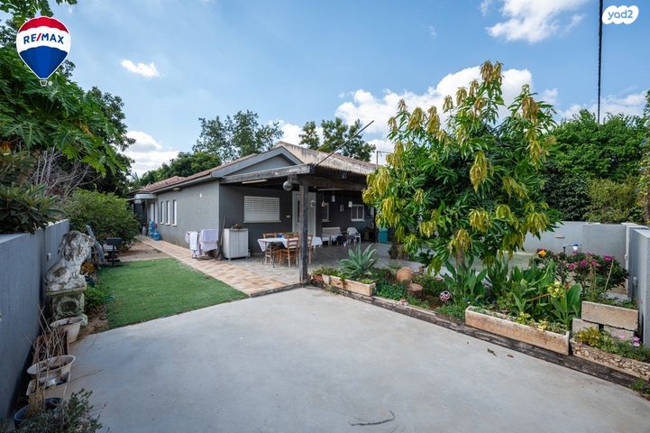 דו משפחתי, הנחל, פרדס חנה כרכור