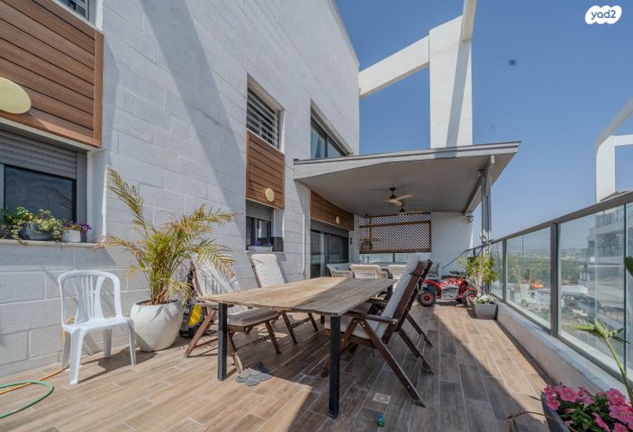 גג/ פנטהאוז, יחד  6, בצוותא, חריש