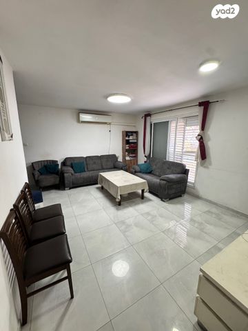 דירה, יצחק גרינבוים, קרית דוד אלעזר, פתח תקווה