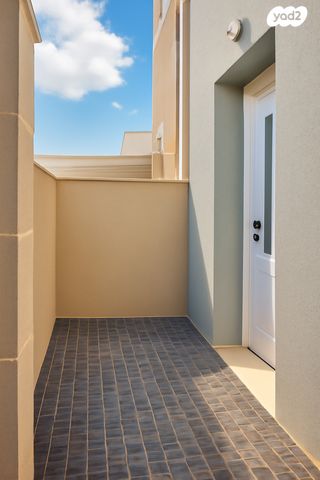 דו משפחתי, בנימינה גבעת עדה