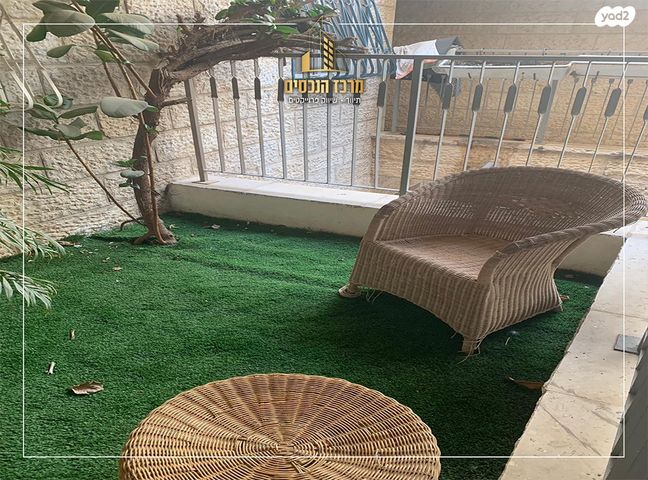 דירת גן, חיים תורן 31, פסגת זאב, ירושלים