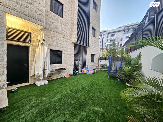 דירת גן, יהדות איטליה, רמת יורם, נתיבות