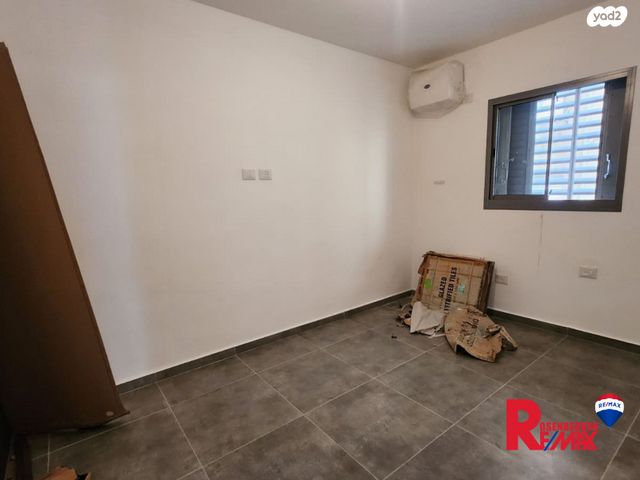 דירה, הנוטרים 7, אגרובנק, חולון