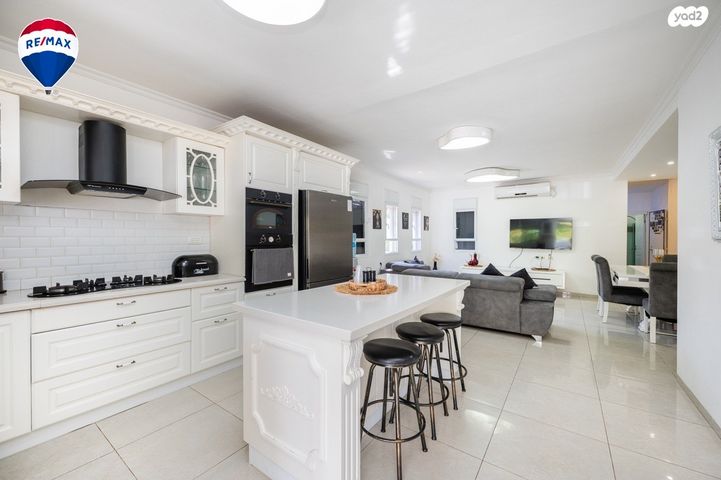 דו משפחתי, הנחל, פרדס חנה כרכור