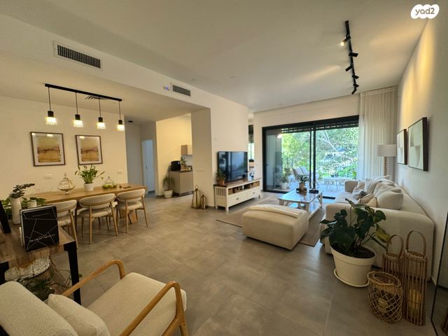 דירה, הנרייטה סולד, הדר, רמת השרון