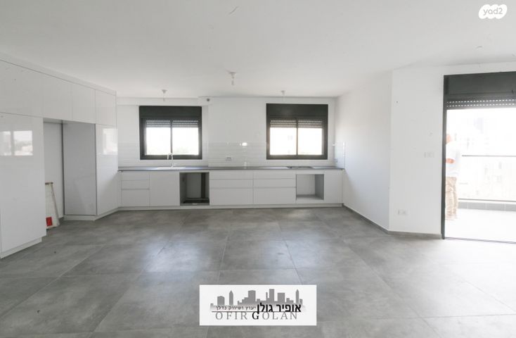 דירה, הרצליה