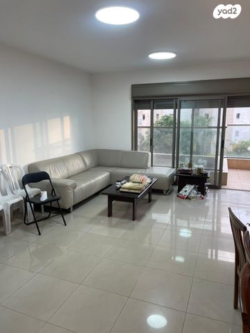 דירה, נעמי שמר, קרית אילון, חולון