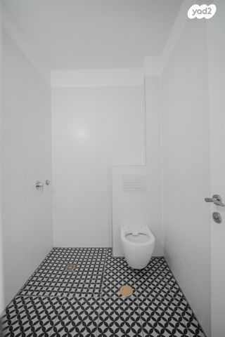 דירה, הרב יוסף צוברי 18, תל אביב יפו