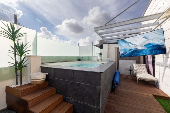 גג/ פנטהאוז