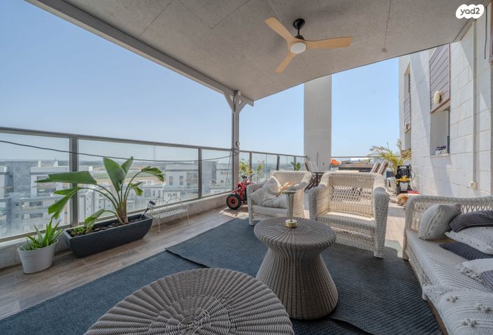 גג/ פנטהאוז, יחד  6, בצוותא, חריש