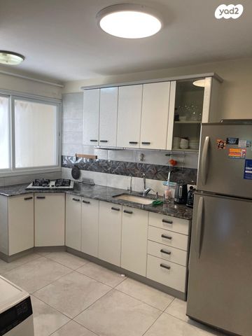 דירה, יואב בן צרויה 5, רובע י', אשדוד