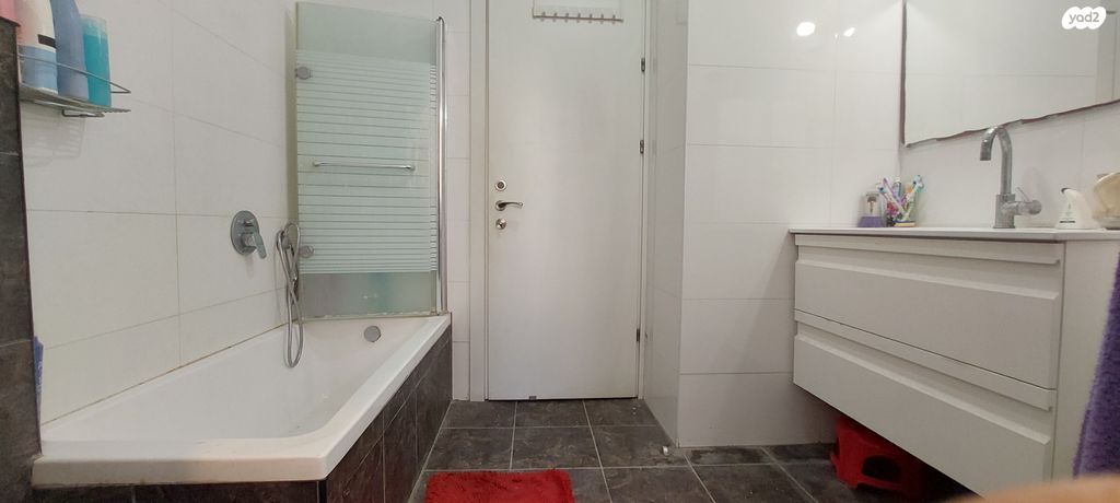 גג/ פנטהאוז, חנה סנש, המרכז השקט / מרכז העיר, פתח תקווה