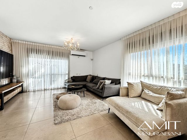 גג/ פנטהאוז, נחום שריג, רמות הרכס, באר שבע