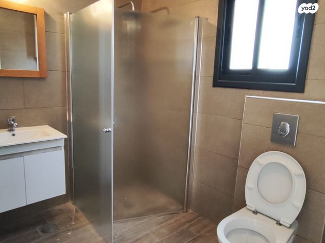 בית פרטי/ קוטג', אדם - גבע בנימין