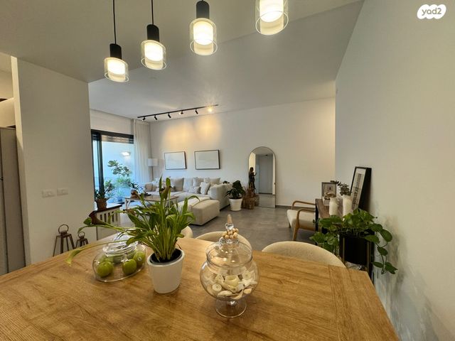 דירה, הנרייטה סולד, הדר, רמת השרון