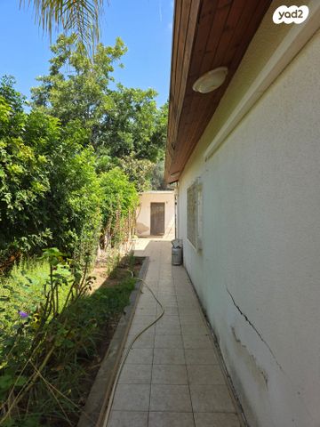 דו משפחתי, מורשה, רמת השרון