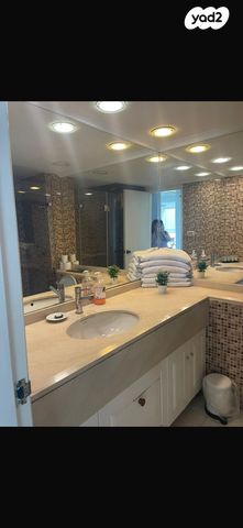 דירה, דוד אלעזר 10, חוף הכרמל, חיפה