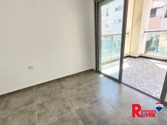 דירה, הנוטרים 7, אגרובנק, חולון