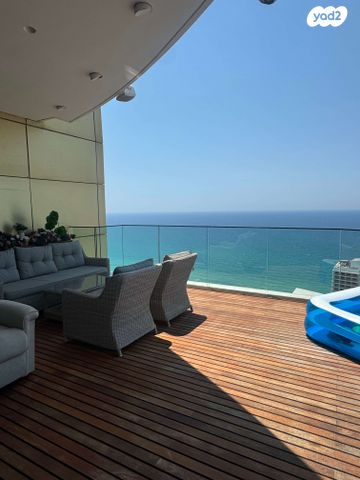 גג/ פנטהאוז, יצחק שדה, דרום מערב ותיק, בת ים