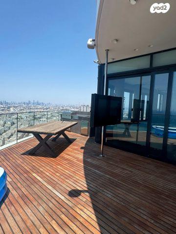 גג/ פנטהאוז, יצחק שדה, דרום מערב ותיק, בת ים