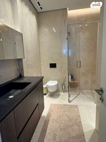 גג/ פנטהאוז, יצחק שדה, דרום מערב ותיק, בת ים