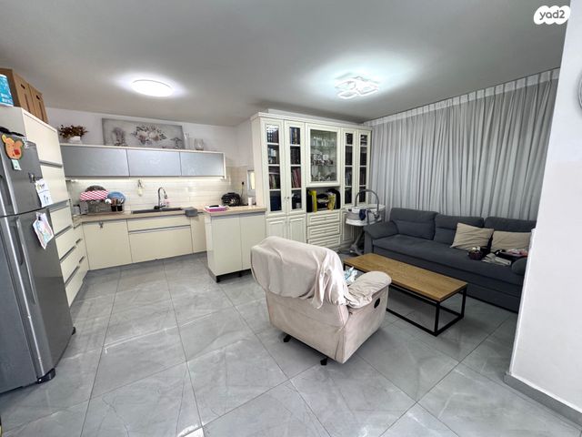 דירת גן, הרב יצחק נסים, נווה ים, אשקלון