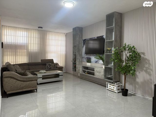 דירה, שדרות בן גוריון, מרכז העיר, סביניה, הוותיקה, קרית ביאליק