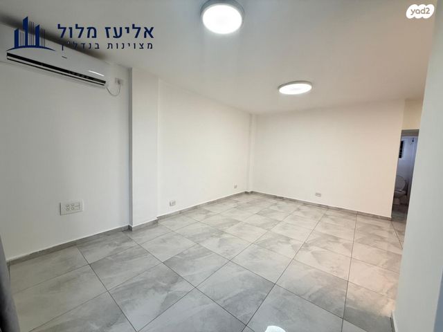 דירה, דניאל 69, לב העיר, בת ים