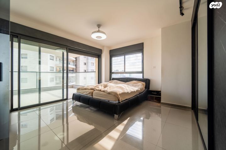 גג/ פנטהאוז, מבצע דקל 17, נווה גן, פתח תקווה