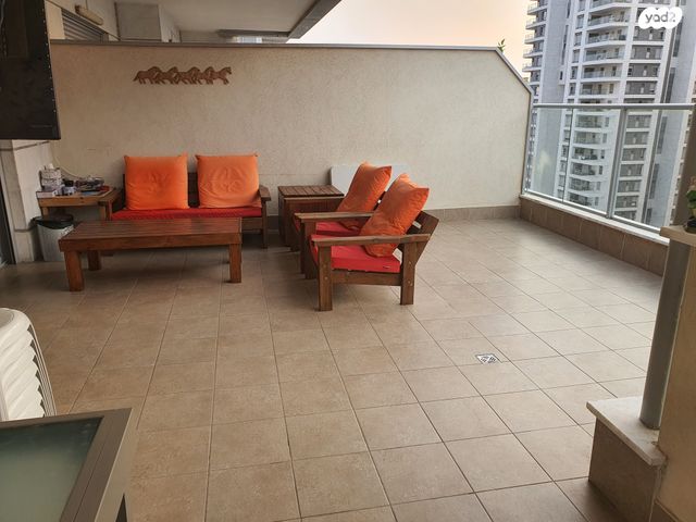 גג/ פנטהאוז, דגניה, ח-501, חולון