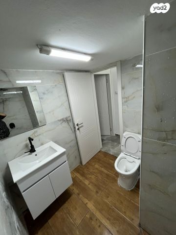 דירה, חומה ומגדל 5, קרית חיים מזרחית, חיפה