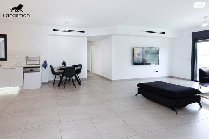 דירה, שלום עליכם 25, אגמים, נתניה