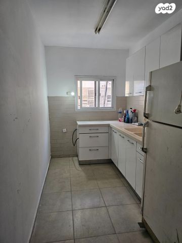 דירה, מנחם, הר שלום, בני ברק