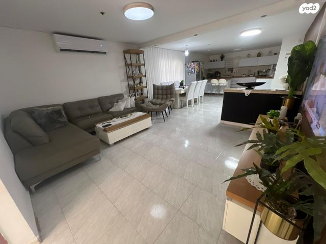 בית פרטי/ קוטג', אופקים