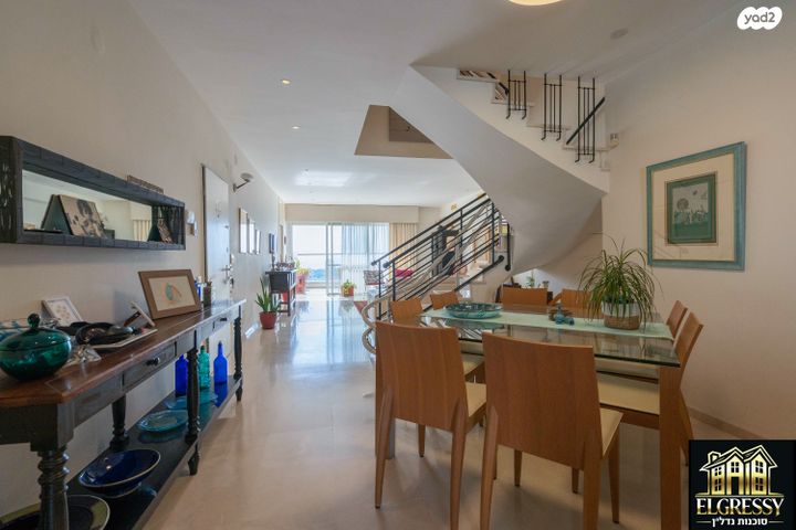 גג/ פנטהאוז, חנה סנש 22, רמת הדר, חיפה