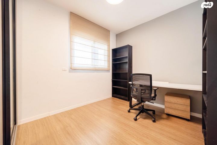 דירה, משה סנה 41, פתח תקווה