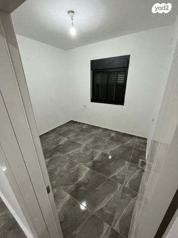 דירה, חומה ומגדל 5, קרית חיים מזרחית, חיפה