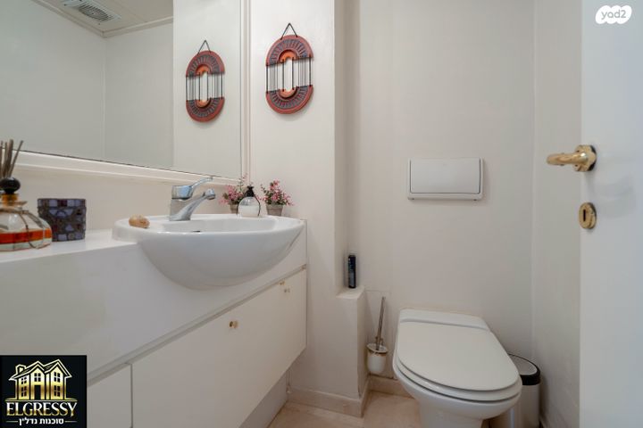 גג/ פנטהאוז, חנה סנש 22, רמת הדר, חיפה