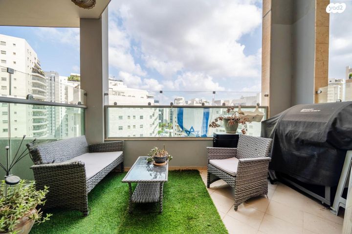 דירה, משה סנה 41, פתח תקווה